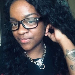 Meet your Posher, Erica